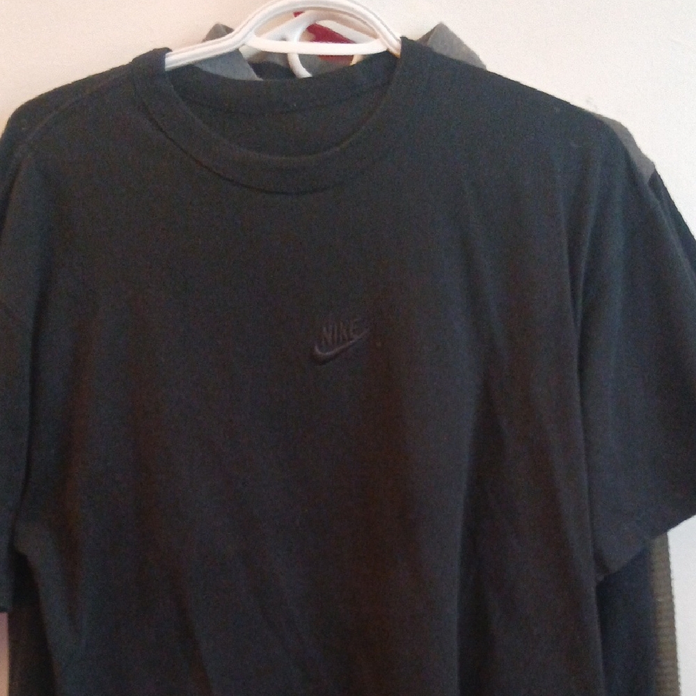 Nike Loose Fit Black Tee